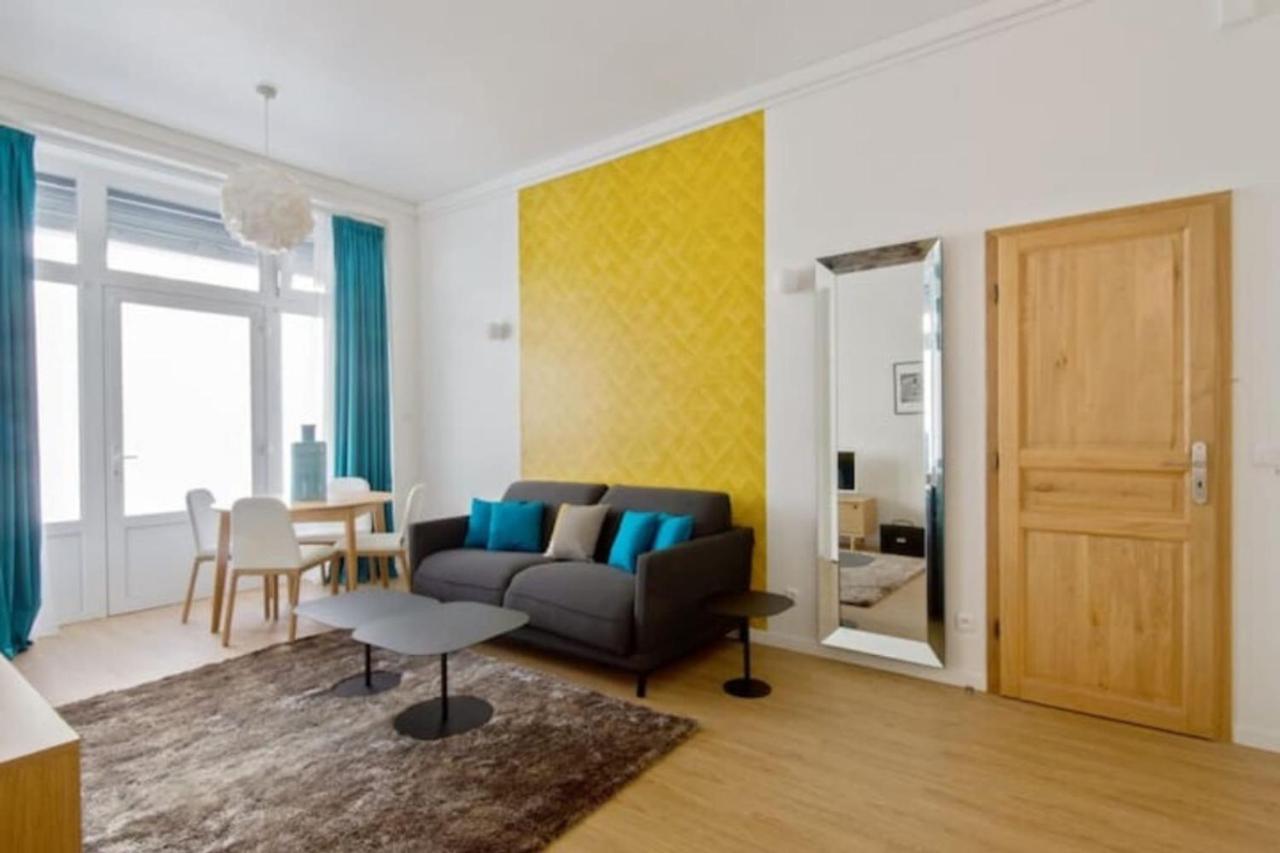 Cozy 2 Bedroom Apartment In Parigi Esterno foto