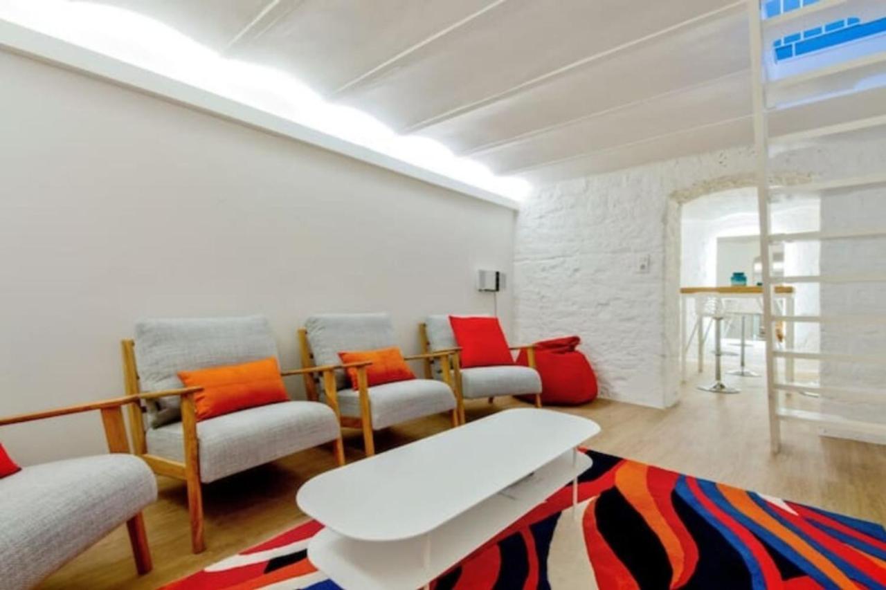 Cozy 2 Bedroom Apartment In Parigi Esterno foto