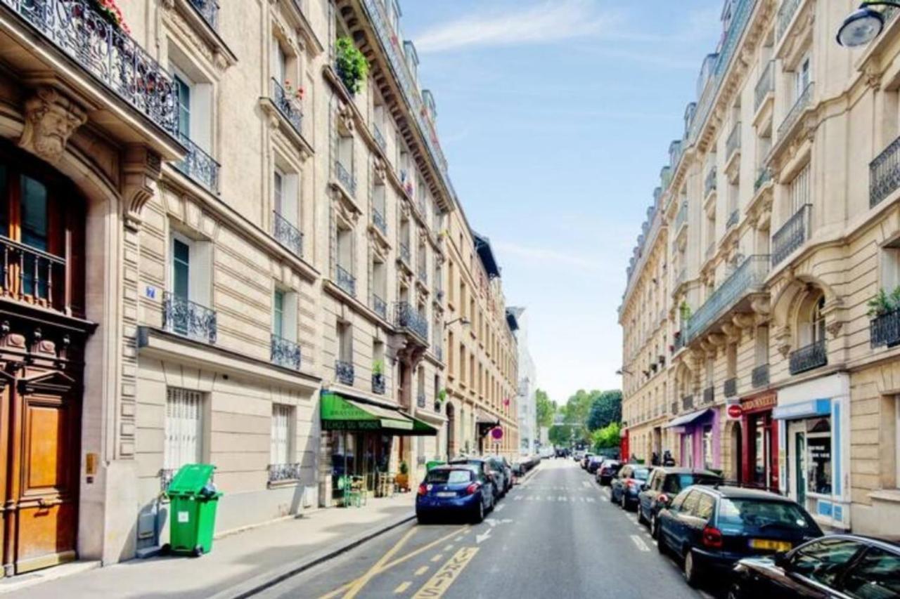 Cozy 2 Bedroom Apartment In Parigi Esterno foto